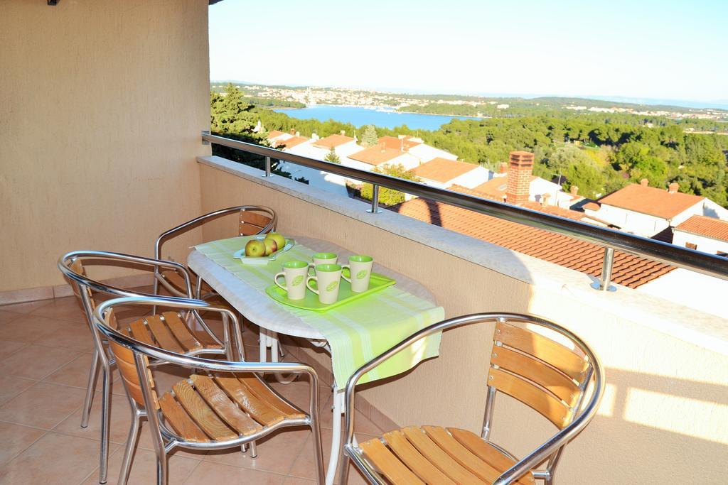 Apartments Tanja Premantura Pokoj fotografie