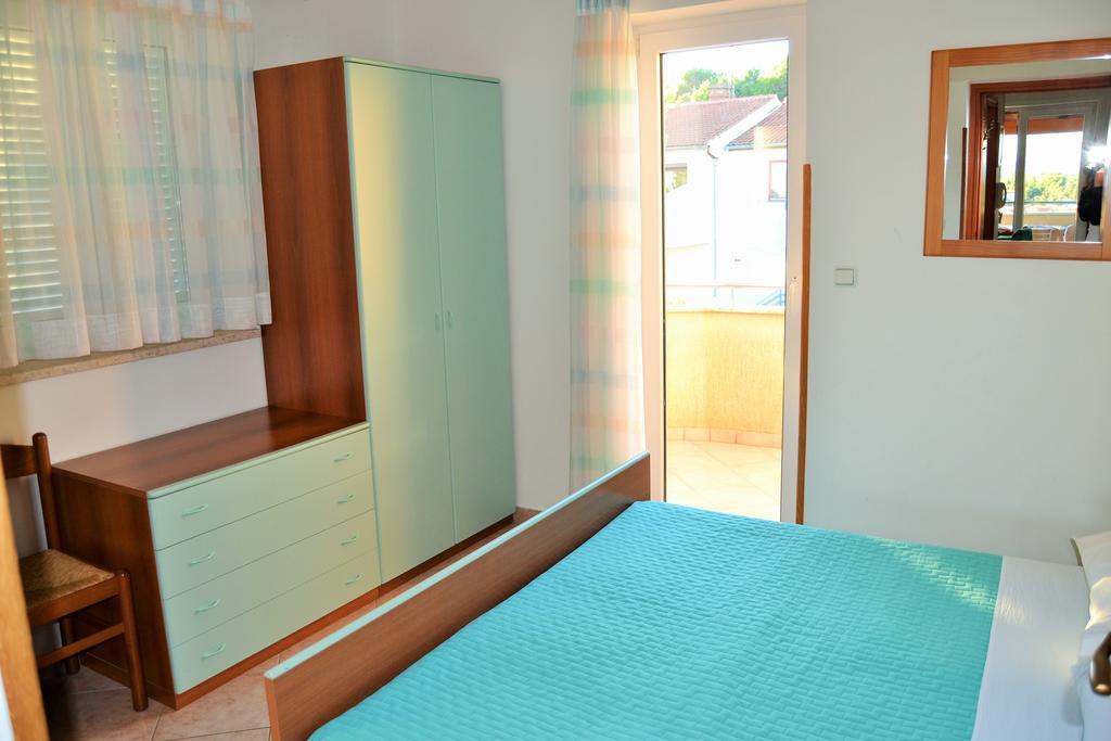 Apartments Tanja Premantura Pokoj fotografie