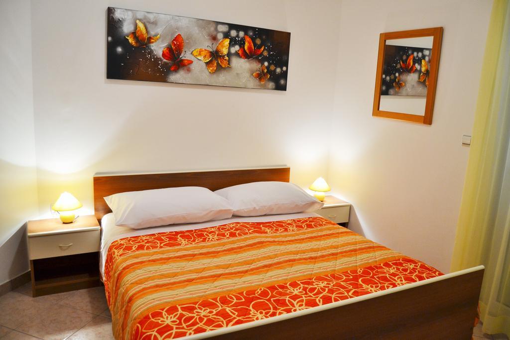 Apartments Tanja Premantura Pokoj fotografie