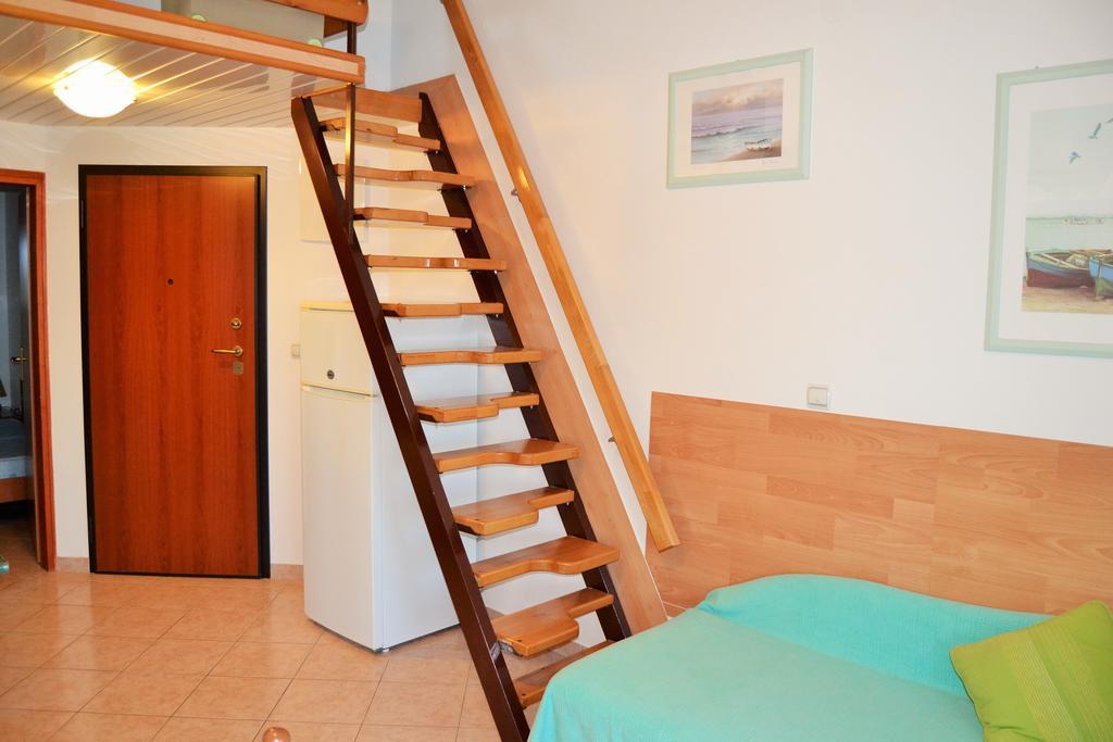 Apartments Tanja Premantura Pokoj fotografie