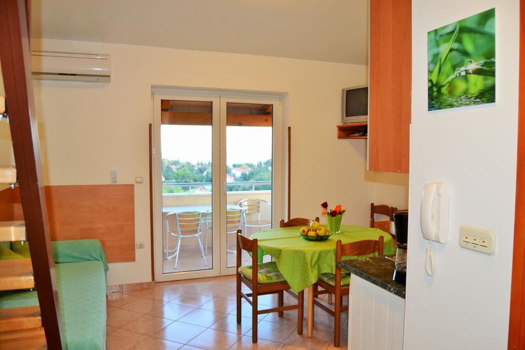 Apartments Tanja Premantura Pokoj fotografie